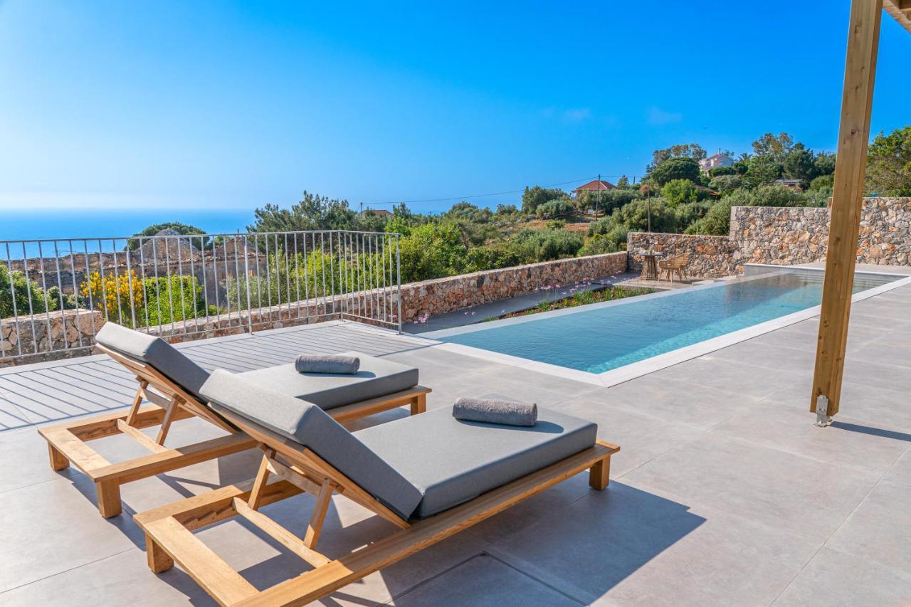 Summer Breeze Villa Tzamarelata Exterior foto