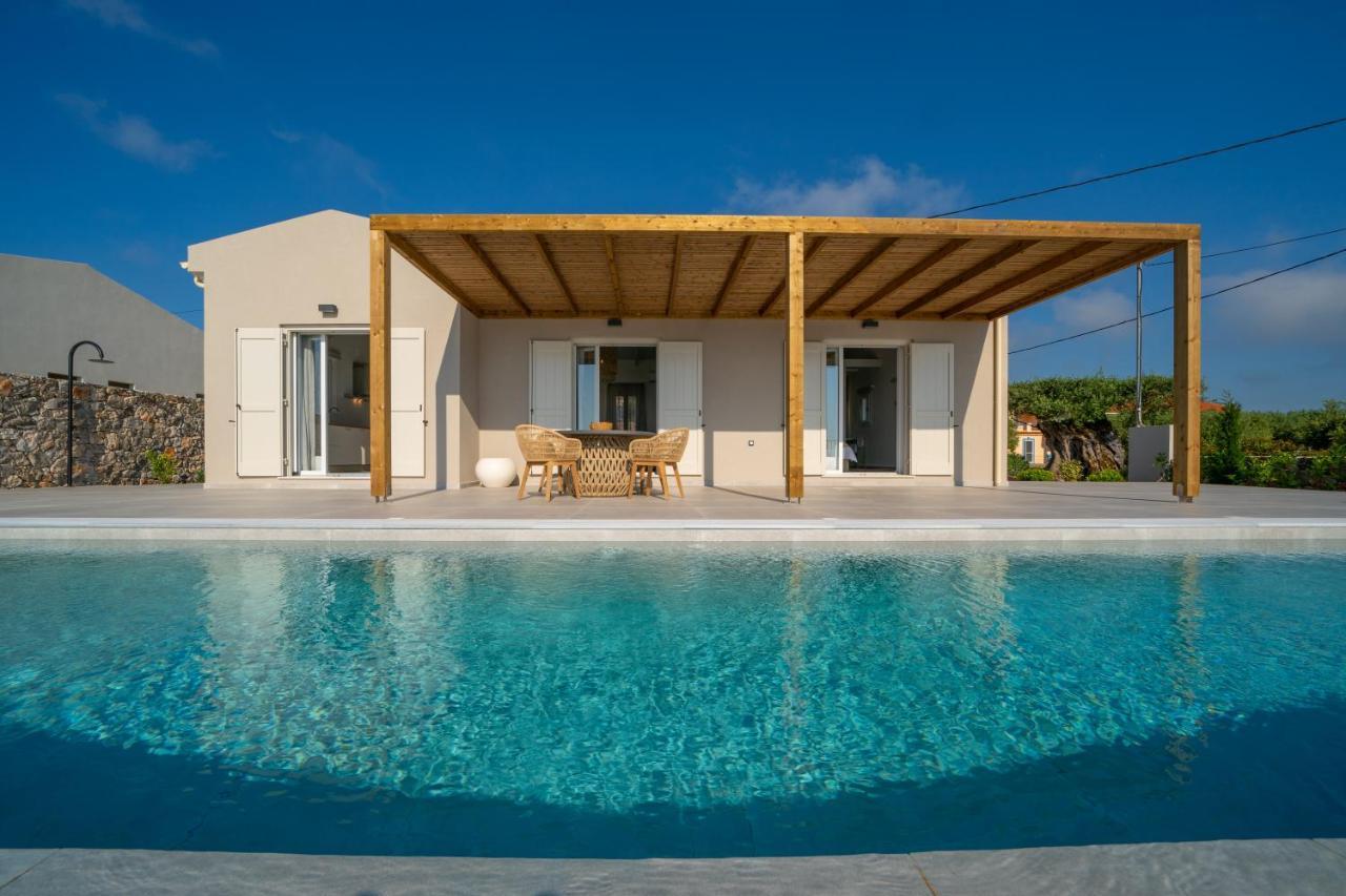 Summer Breeze Villa Tzamarelata Exterior foto
