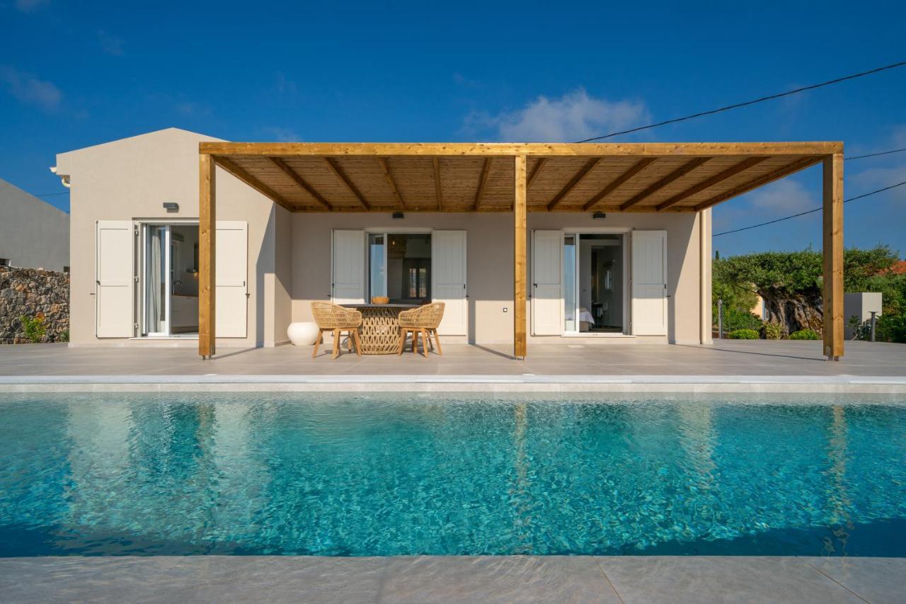 Summer Breeze Villa Tzamarelata Exterior foto